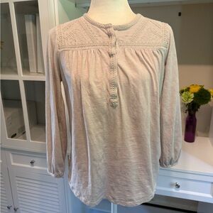 Lucky Brand Cream/Grey Blouse 100%cotton Medium 3/4 sleeves with Embroidery